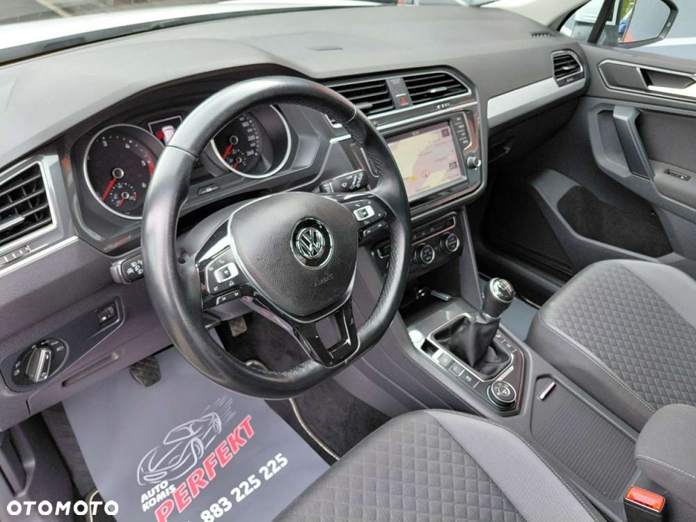Volkswagen Tiguan - 12