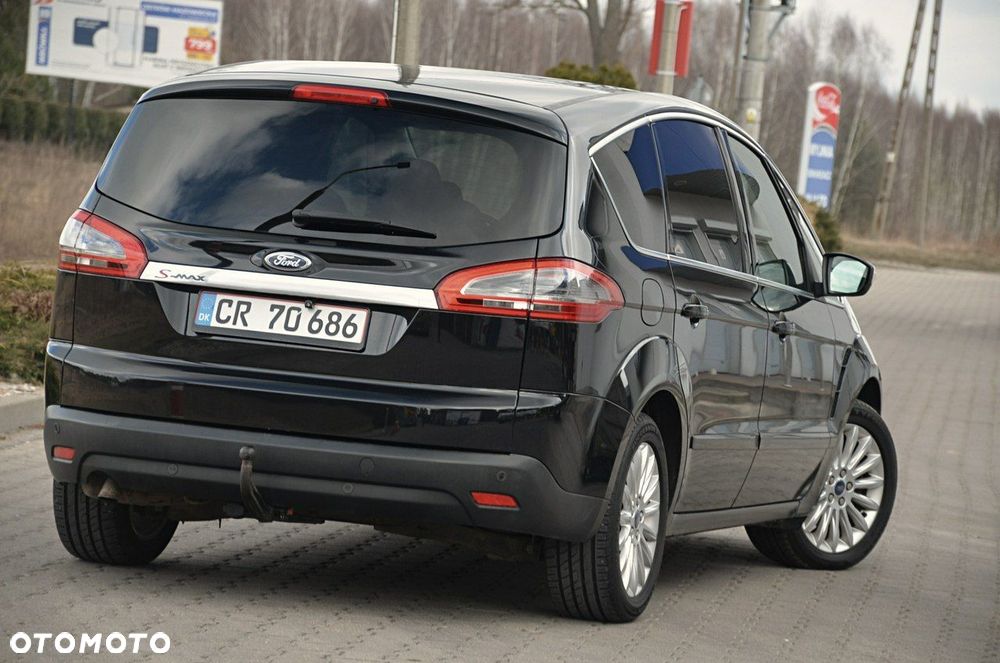 Ford S-Max - 11