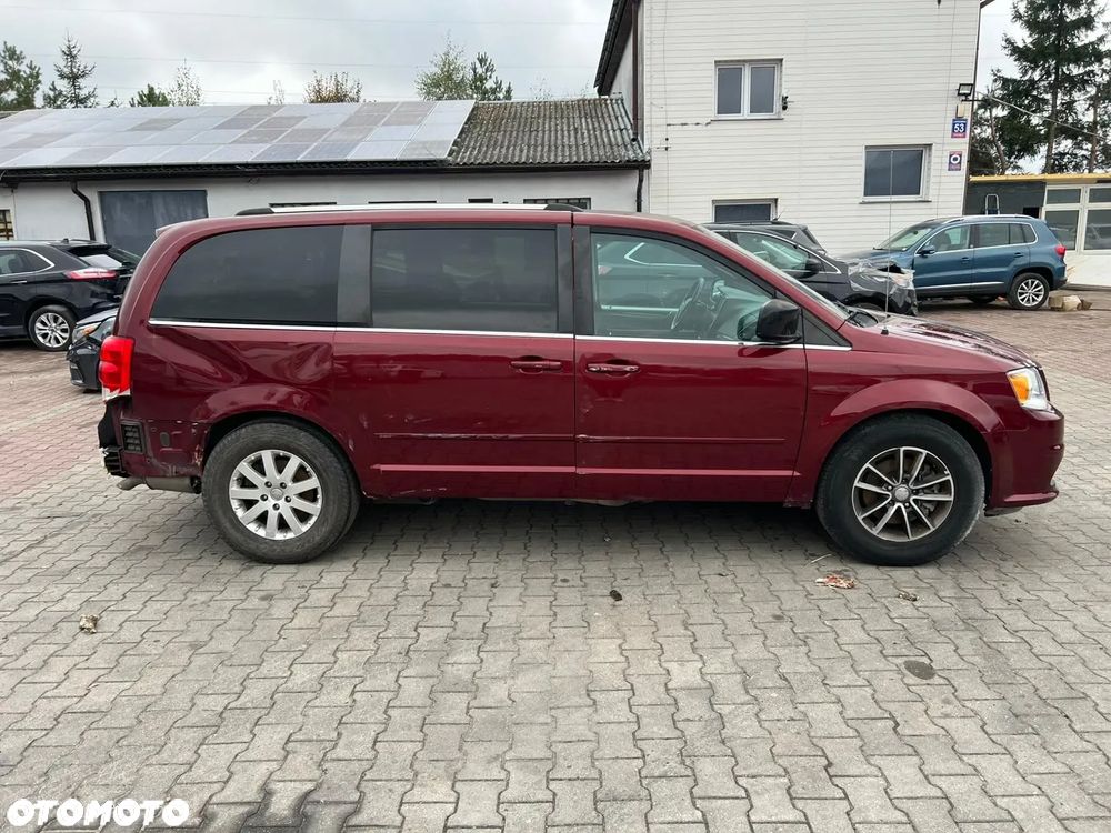 Dodge Grand Caravan - 4