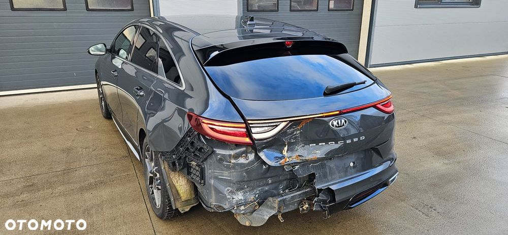 Kia ProCeed 1.6 CRDi DCT7 SCR GT LINE - 18