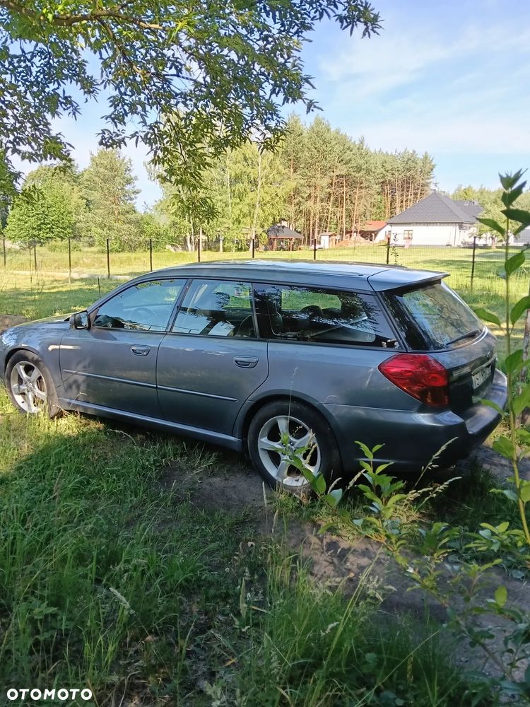 Subaru Legacy - 1