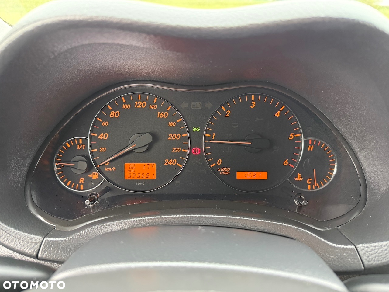 Toyota Avensis - 8