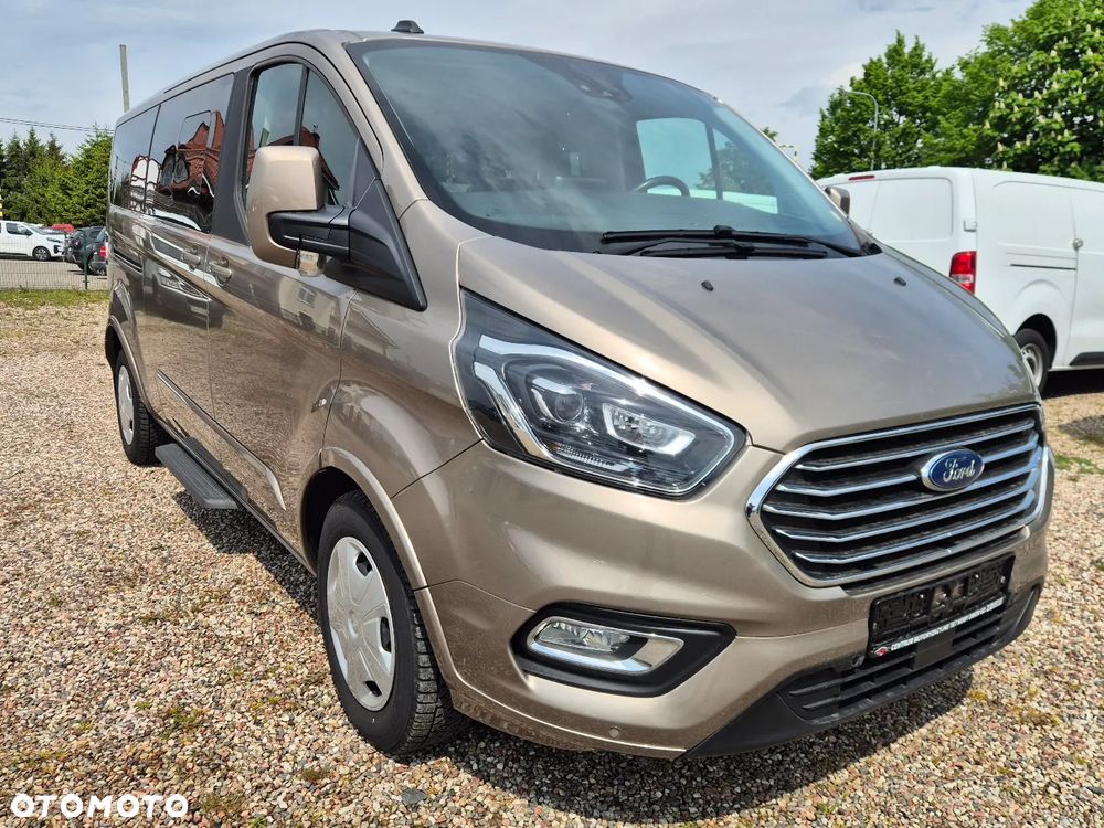 Ford Tourneo Custom - 6