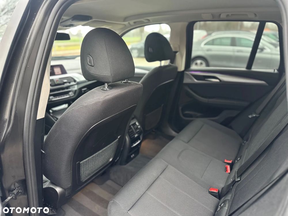 BMW X3 xDrive20d - 11