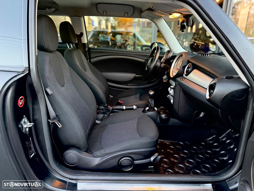 MINI 3 Portas Cooper D - 8