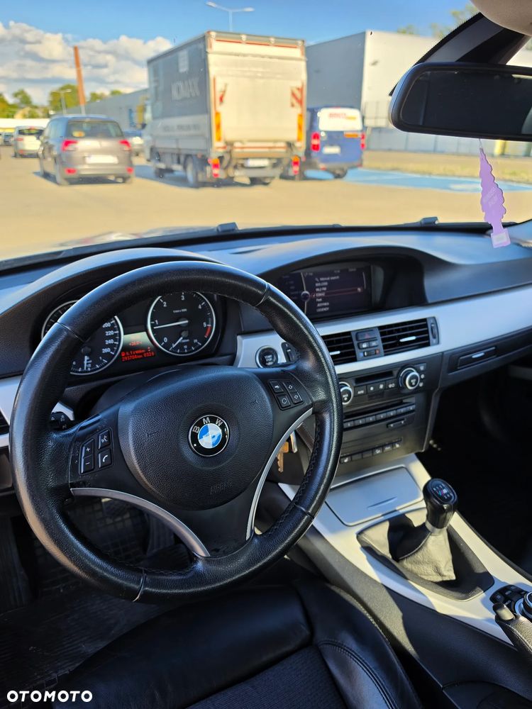 BMW Seria 3 320d xDrive DPF - 20