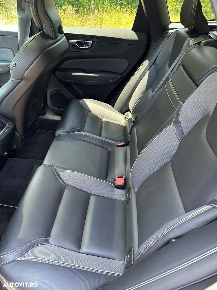 Volvo XC 60 D4 AWD R-Design - 9