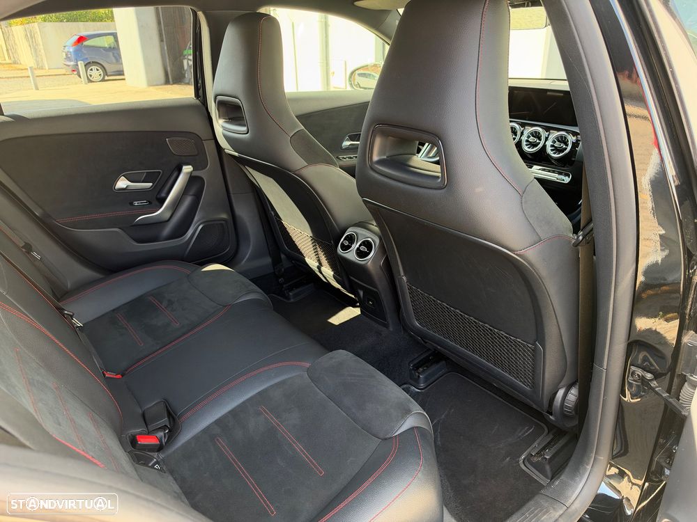 Mercedes-Benz A 180 7G-DCT AMG Line - 16