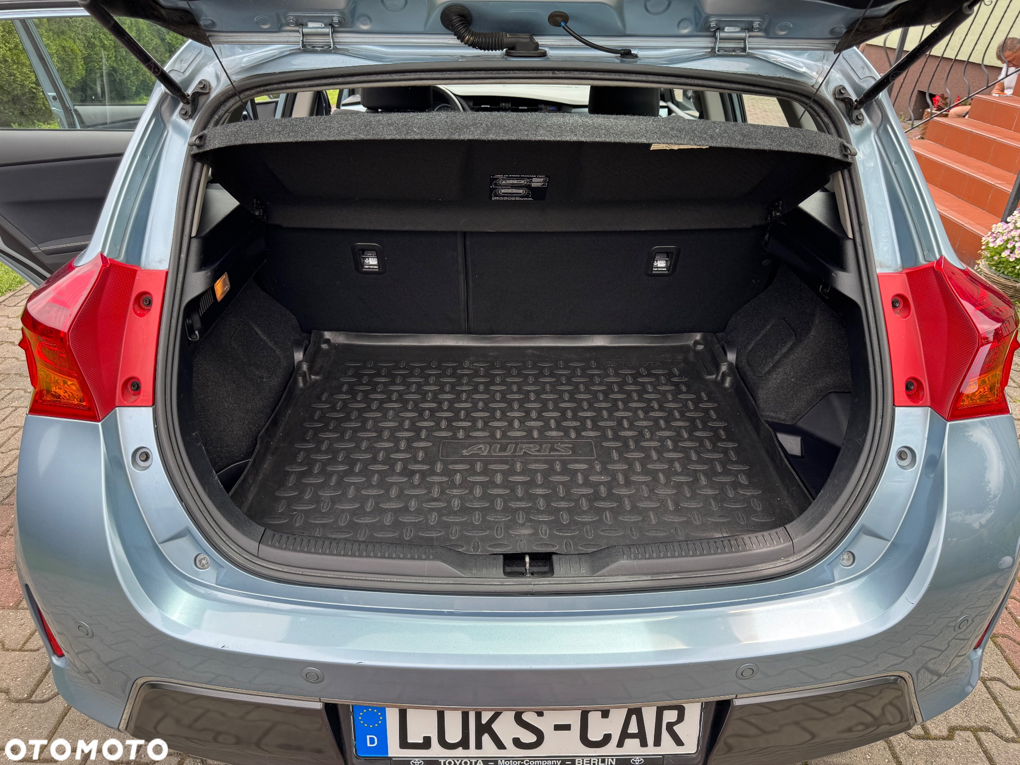 Toyota Auris Hybrid 135 Prestige - 23