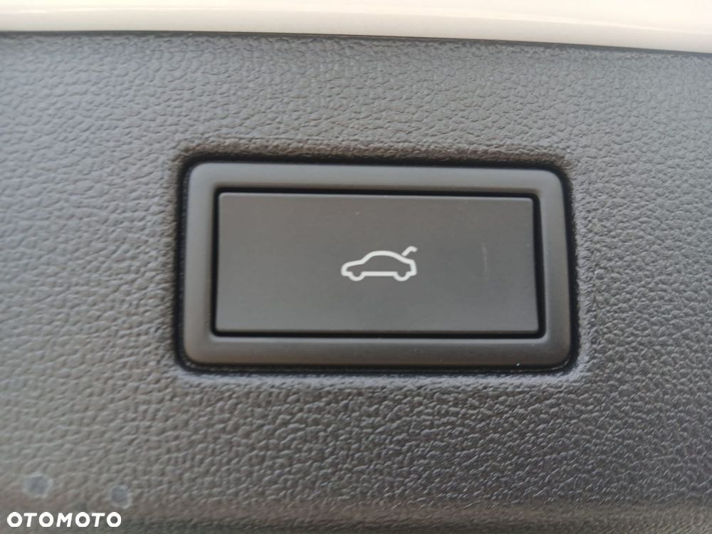 Volkswagen T-Roc 1.5 eTSI Style DSG - 8
