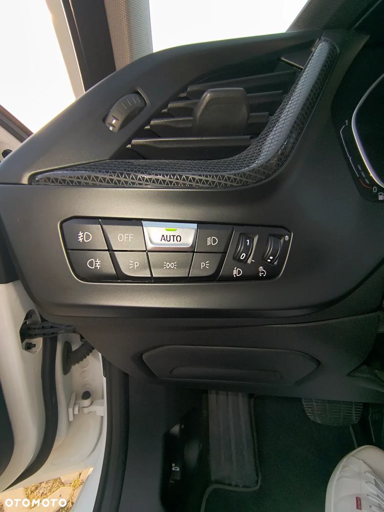 BMW Seria 1 - 30