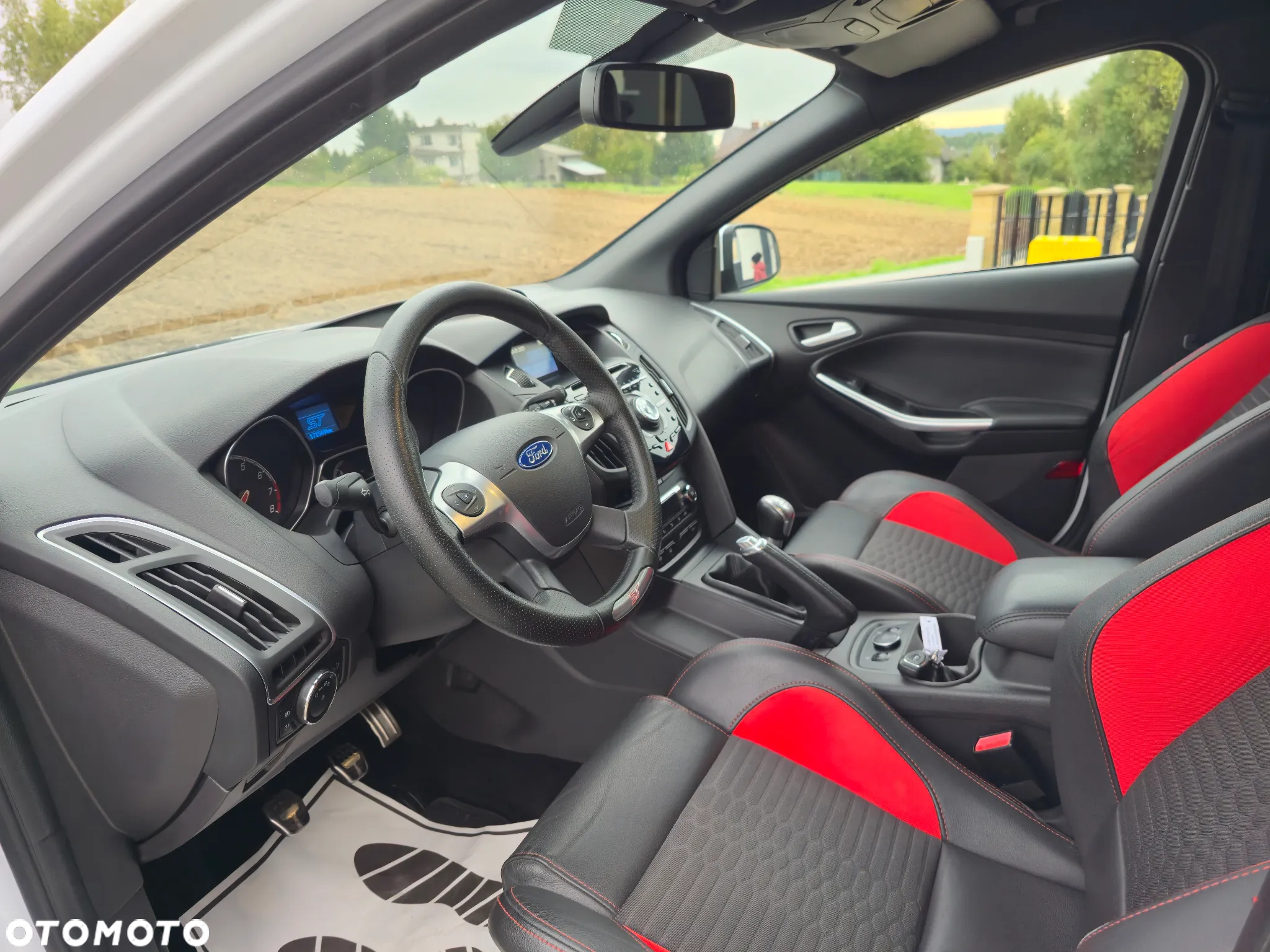 Ford Focus Turnier 2.0 EcoBoost ST mit Leder-Sport-Paket - 5