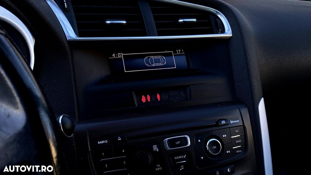 Citroën DS4 e-HDi 110 EGS6 SoChic - 14