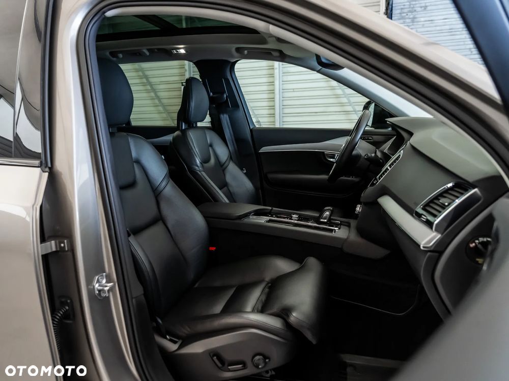 Volvo XC 90 T8 AWD Twin Engine Geartronic RDesign - 29