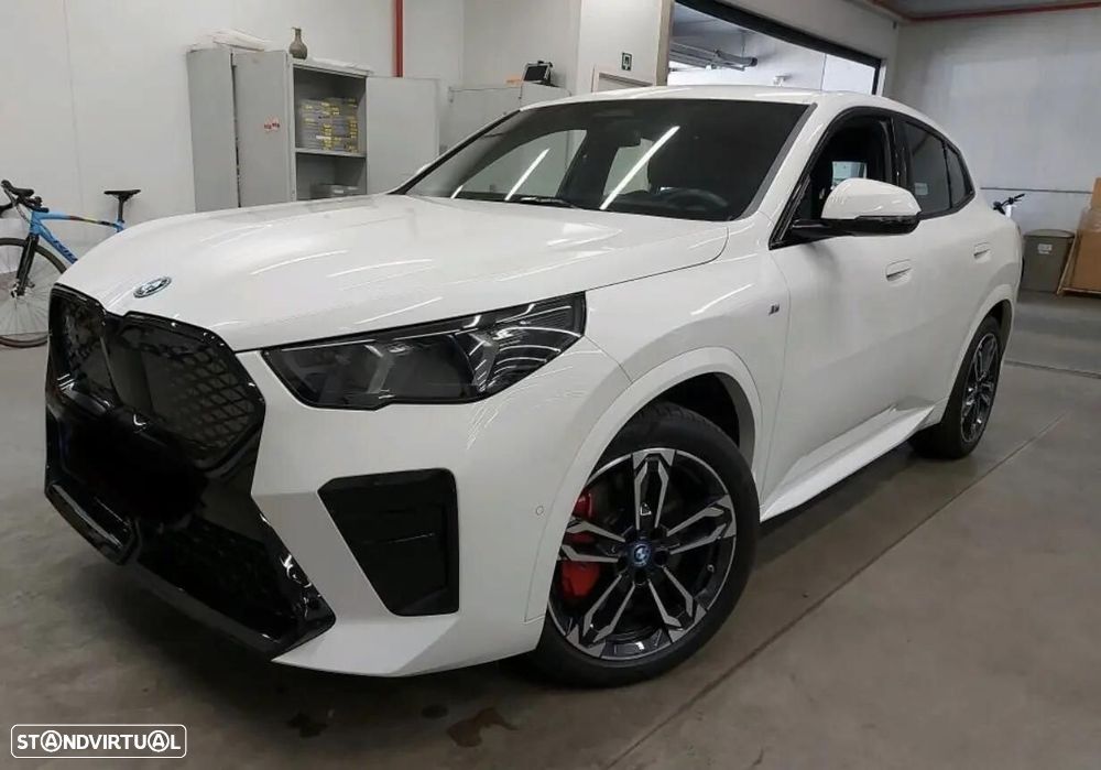 BMW iX2 xDrive30 Pack Desportivo M Pro - 1