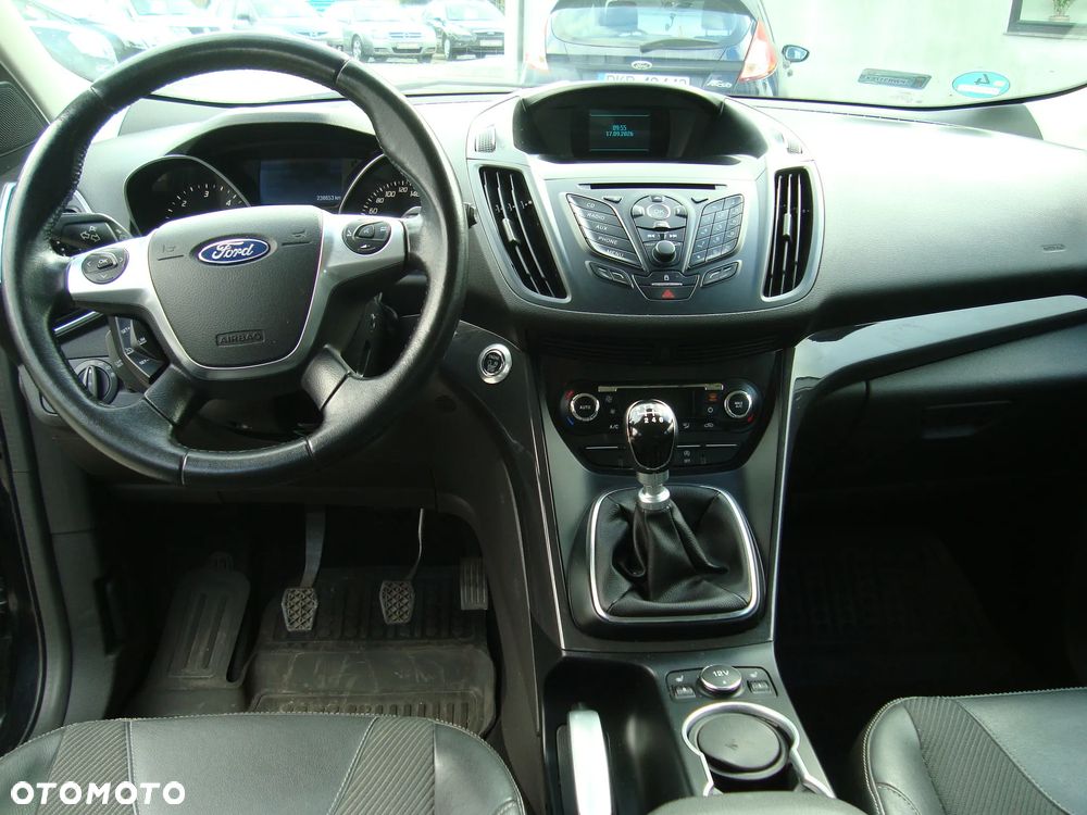 Ford Kuga - 10