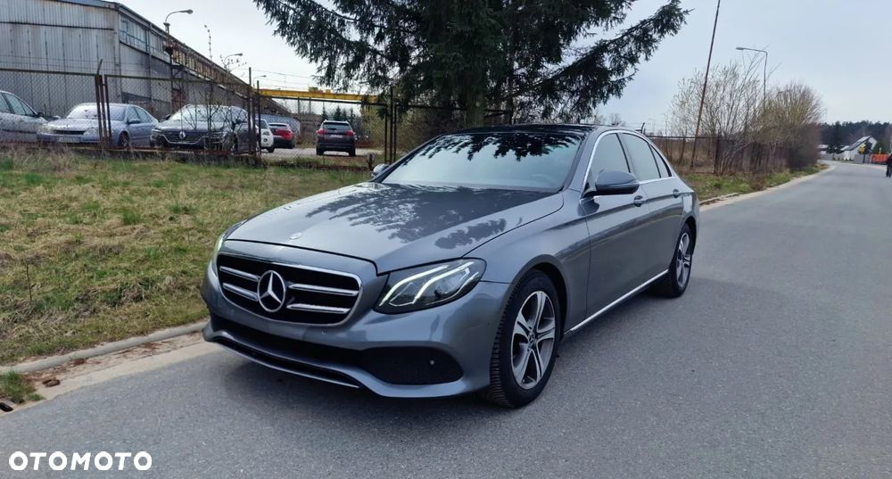 Mercedes-Benz Klasa E 200 d 9G-TRONIC - 1