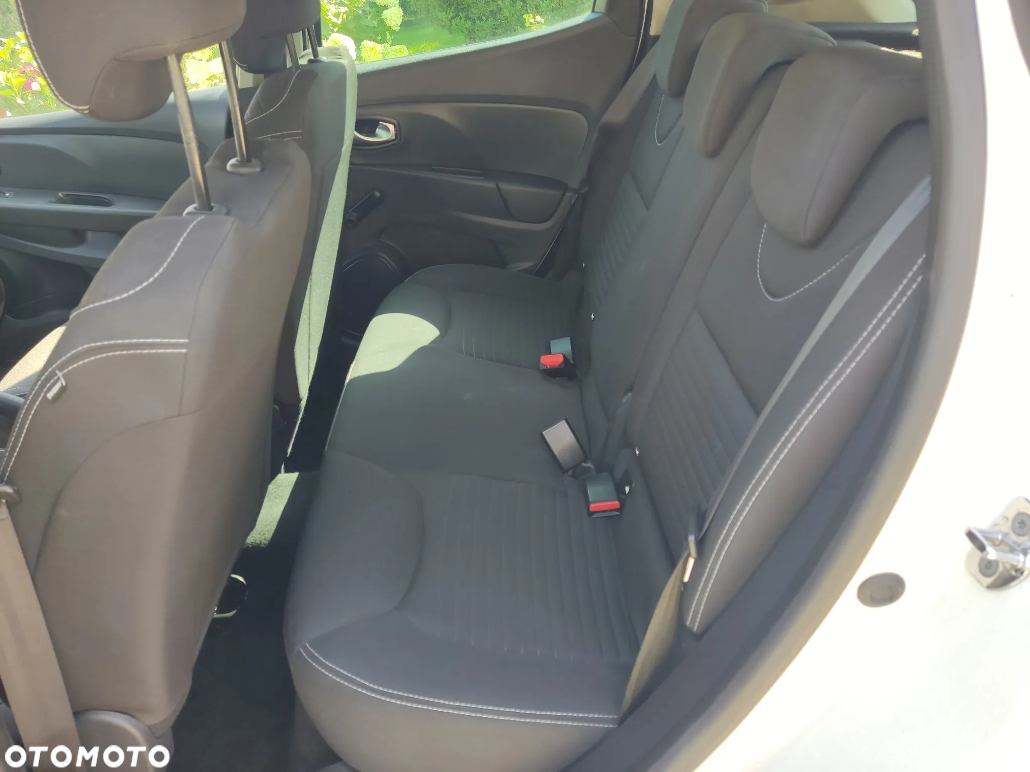 Renault Clio 1.2 16V Limited EU6 - 19