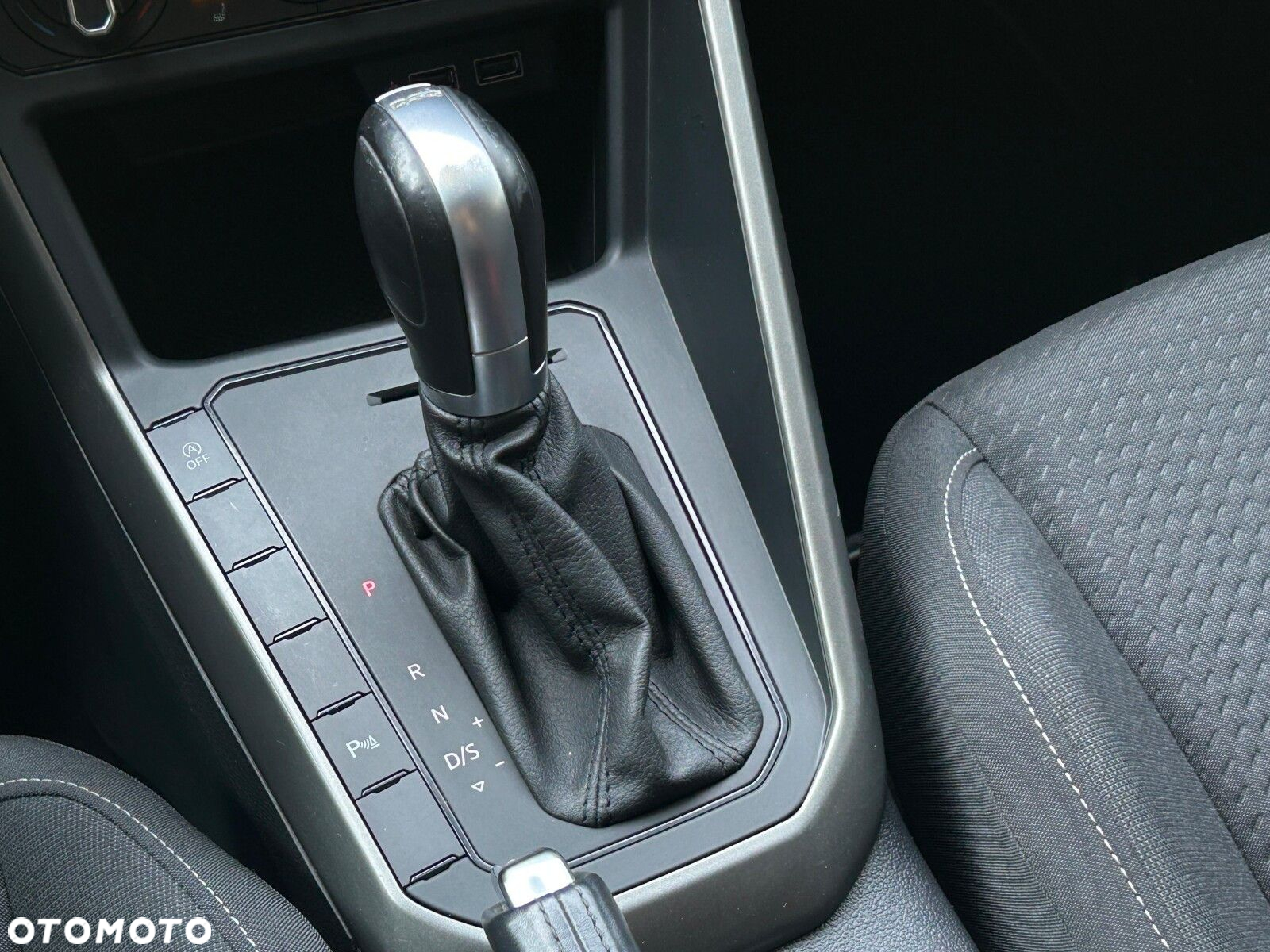 Volkswagen Polo 1.0 TSI Comfortline DSG - 24