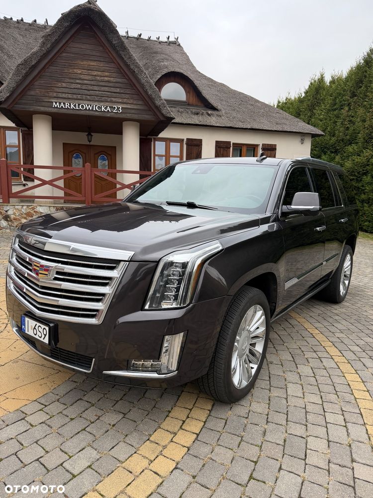 Cadillac Escalade - 9