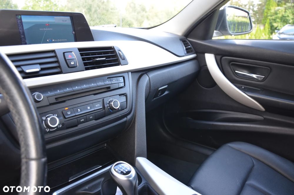 BMW Seria 3 316d Luxury Line - 17