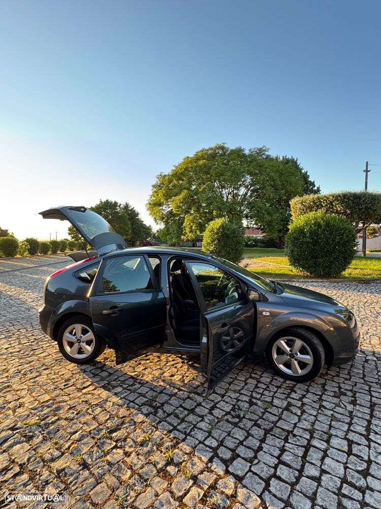 Ford Focus 1.6 TDCi Sport - 14