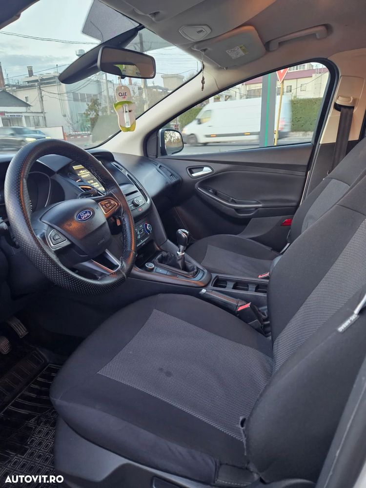 Ford Focus 1.6 TDCI DPF Trend - 6