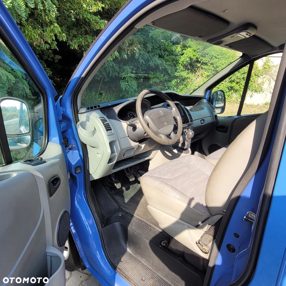 Renault TRAFIC - 9