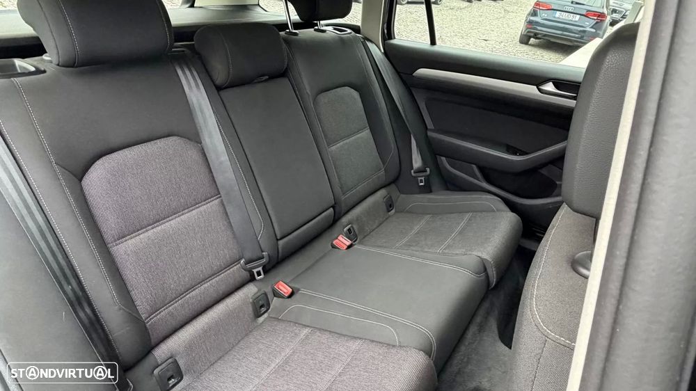 Volkswagen Passat Variant 1.6 TDI Confortline — fotografia 11