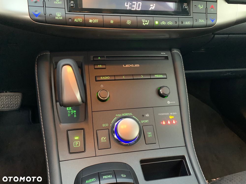 Lexus CT 200h Elegance - 9