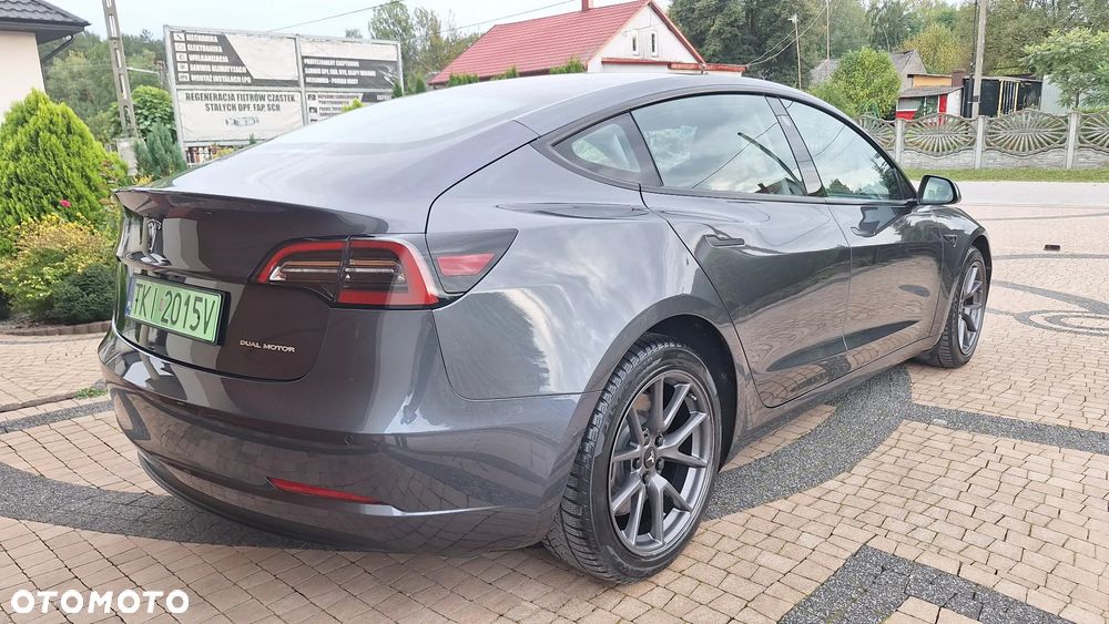 Tesla Model 3 2022 photo 4