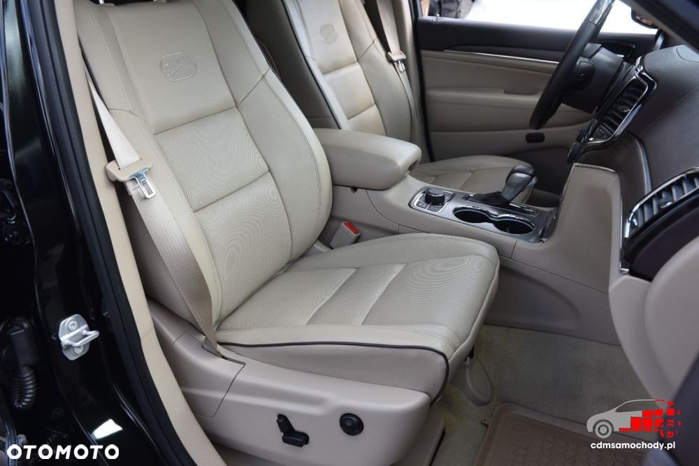 Jeep Grand Cherokee - 22