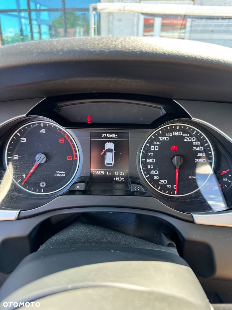 Audi A4 Avant 2.0 TDI DPF - 9