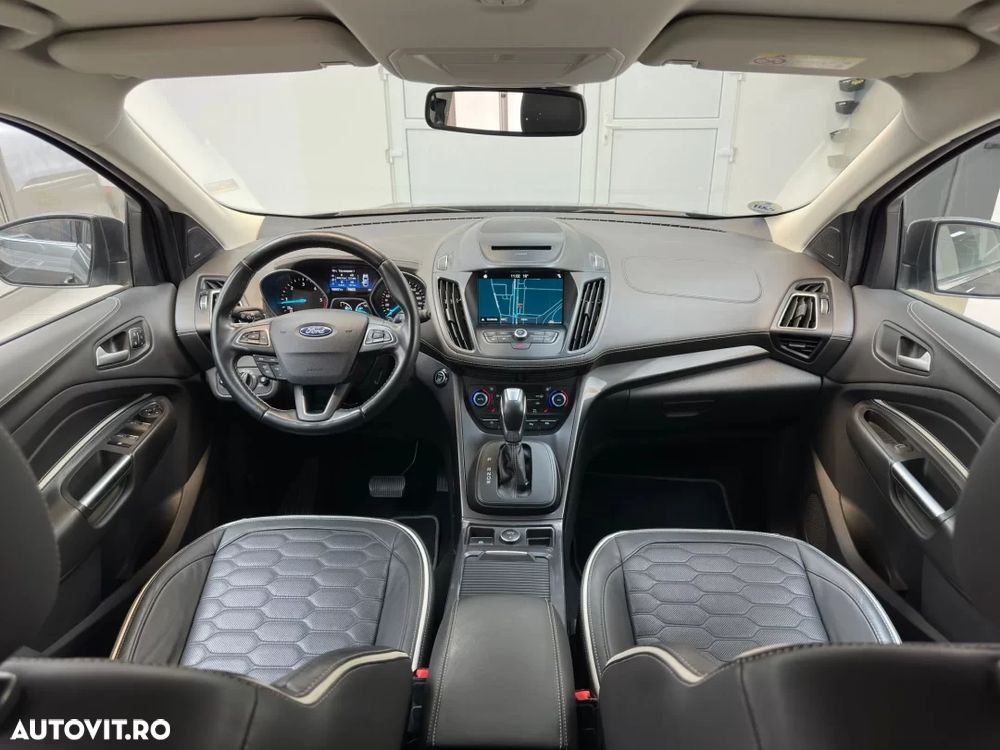 Ford Kuga - 8