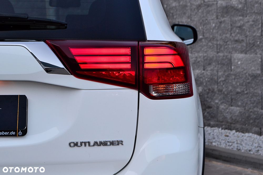 Mitsubishi Outlander 2.0 2WD Diamant - 12