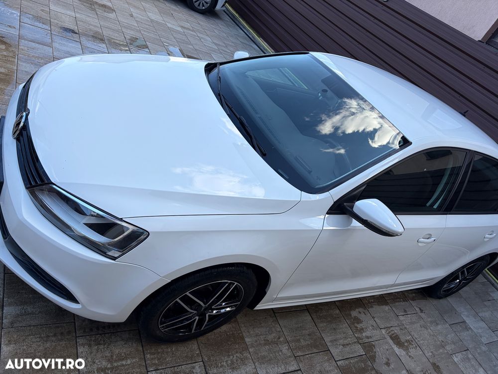 Volkswagen Jetta 1.2 TSI Comfortline - 2