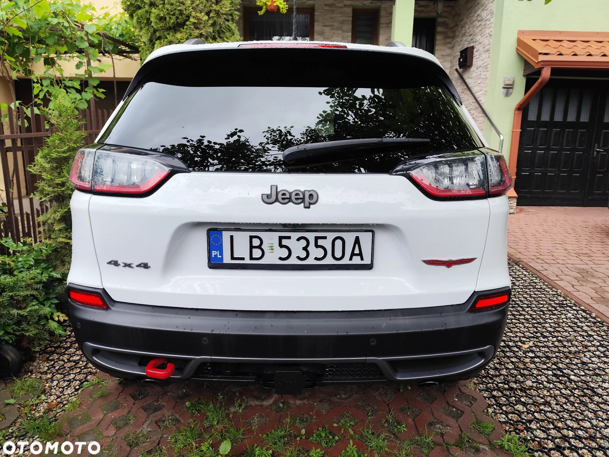 Jeep Cherokee - 10