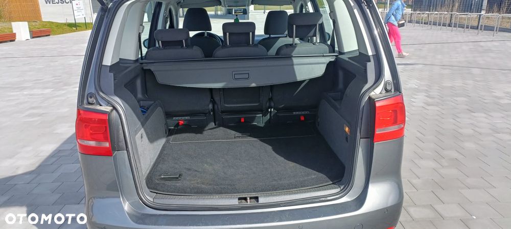 Volkswagen Touran 1.6 TDI DPF BlueMotion Technology Highline - 14