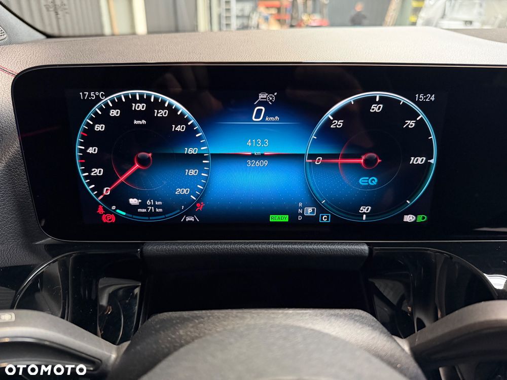Mercedes-Benz EQA 250+ AMG Line - 17