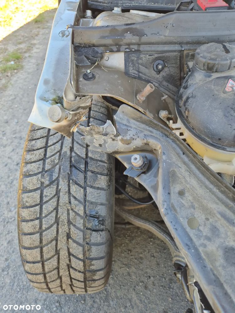 Mercedes-Benz Klasa E 250 CGI BlueEFFICIENCY Automatik Avantgarde - 20