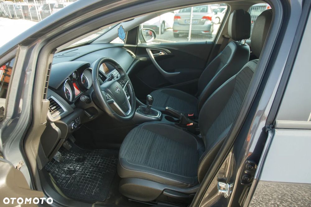 Opel Astra 1.4 Innovation - 22