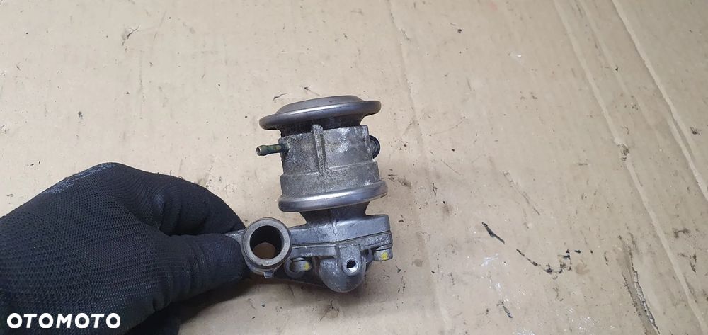 Zawór EGR VW Phaeton 3.2 R32 022131119B 021131101E - 2