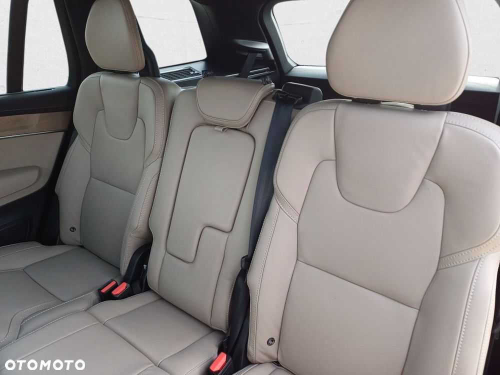 Volvo XC 90 - 17