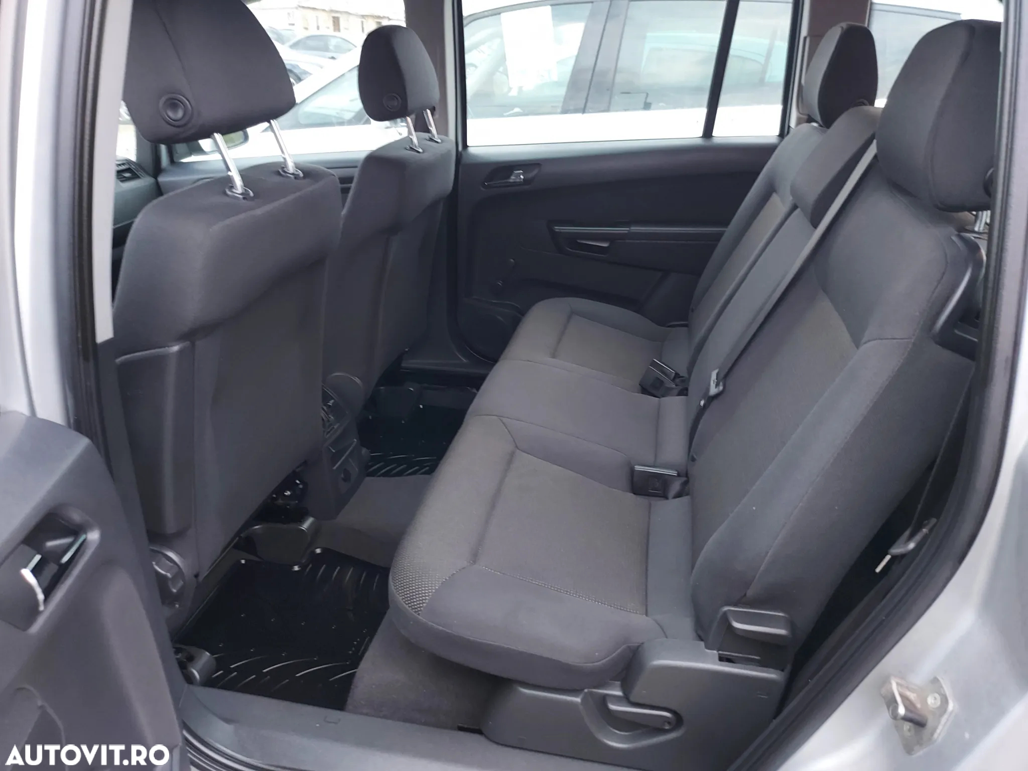 Opel Zafira - 15