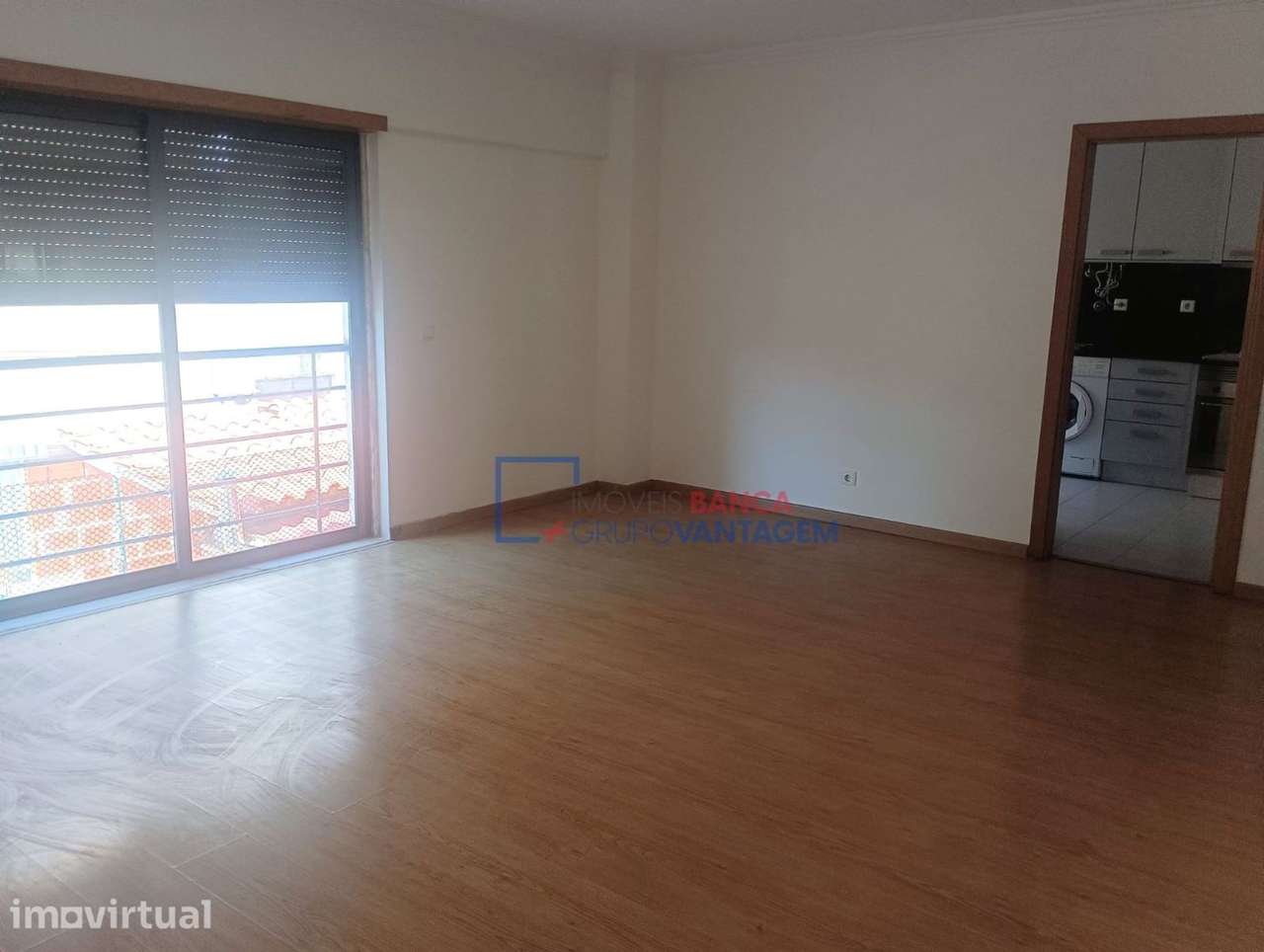 Apartamento T3 com parqueamentos Localizado na Amadora - Grande imagem: 5/30