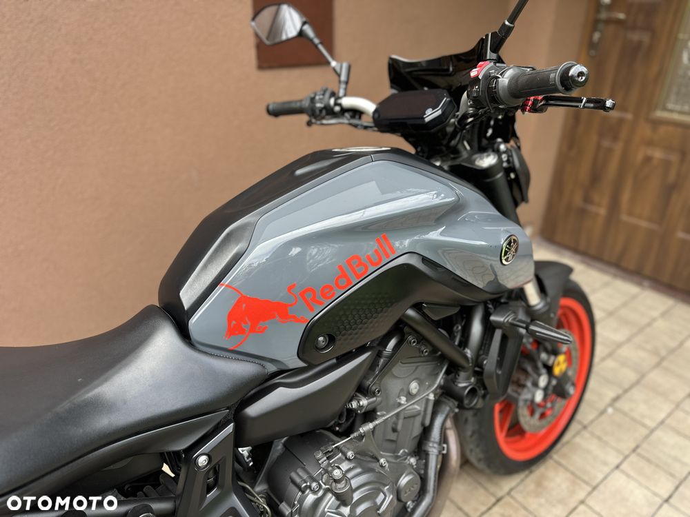 Yamaha MT - 6