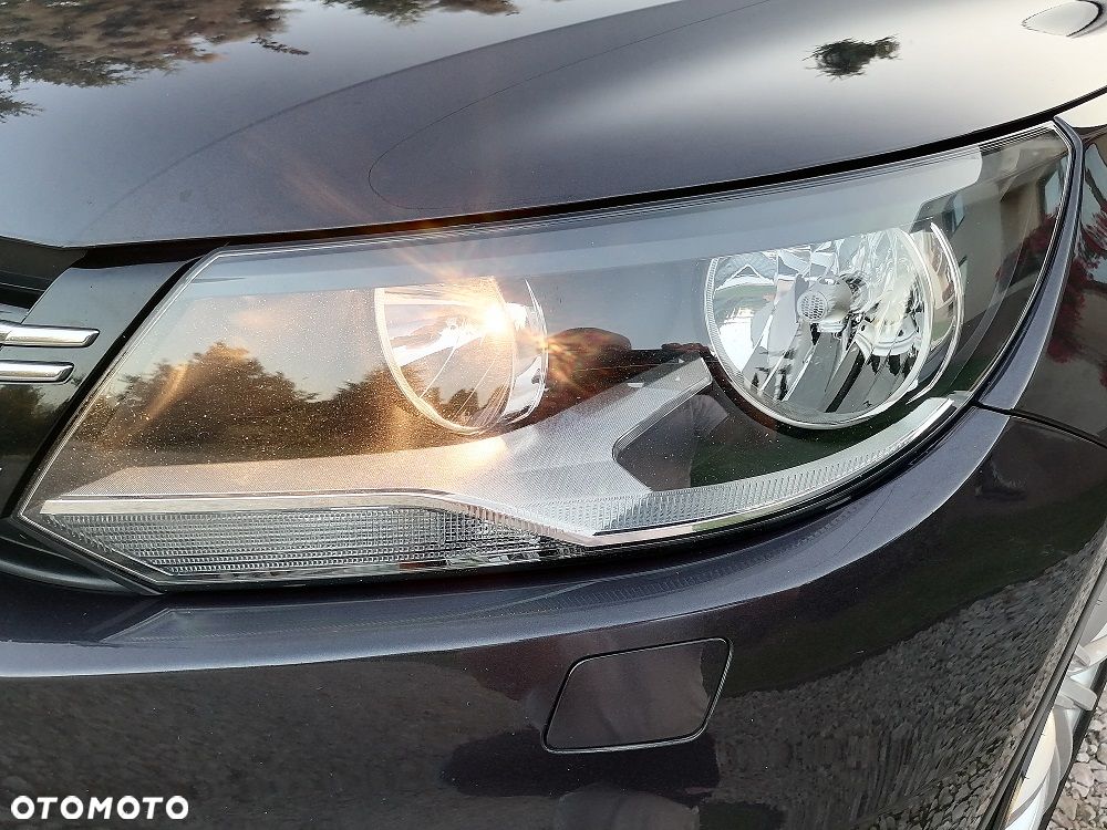 Volkswagen Tiguan 2.0 TDI DPF BlueMotion Technology Lounge Sport & Style - 38