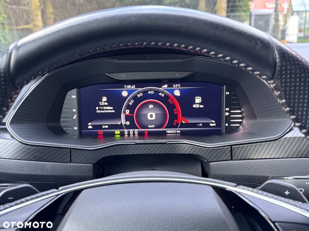 Skoda Superb 2.0 TDI SCR Sportline DSG - 35