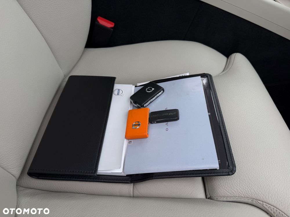 Volvo XC 60 B5 B Geartronic Momentum Pro - 40