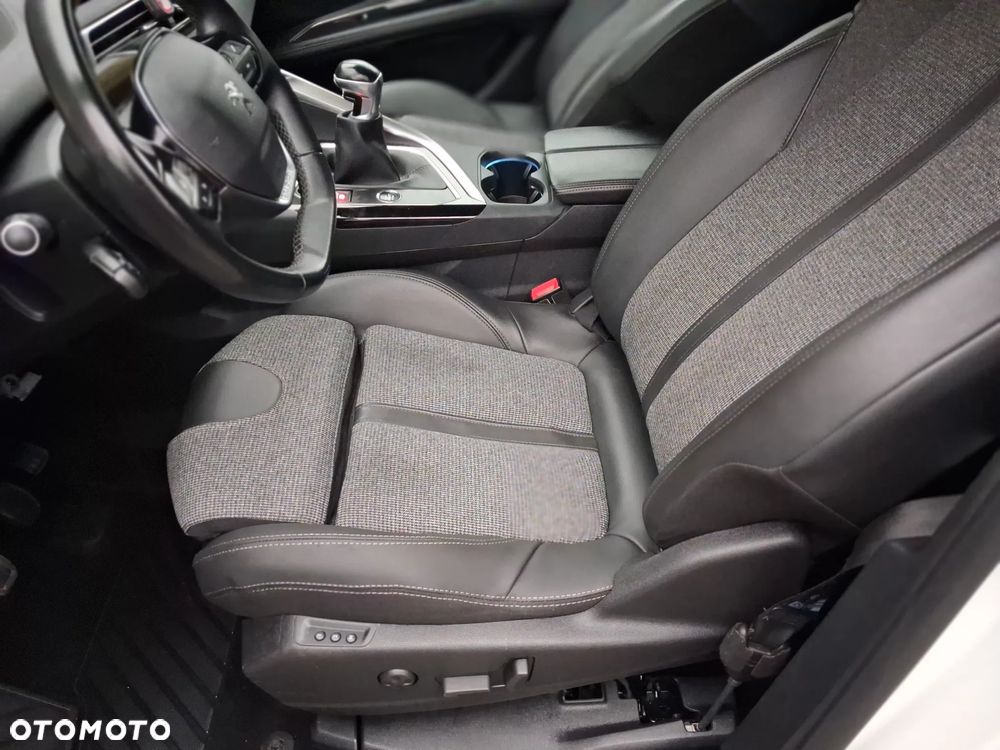 Peugeot 5008 PureTech 130 Stop & Start Allure Pack - 10